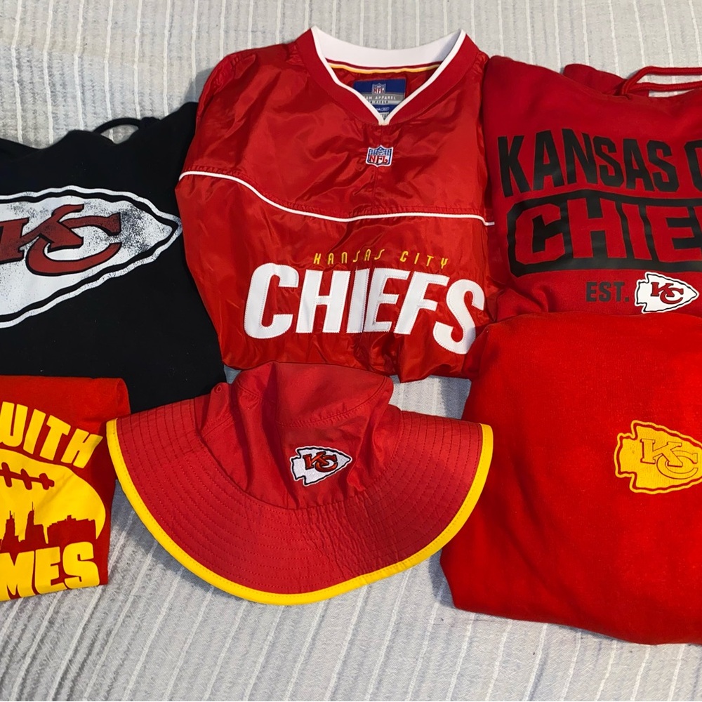 Kansas City Chiefs Apparel Collection